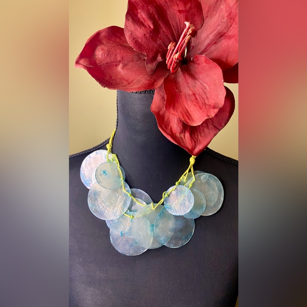 HANDCRAFTED SHELL AND CORD STATEMENT NECKLACE